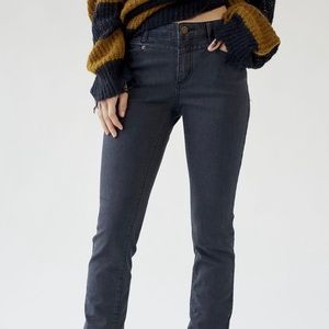 BDG low rise skinny jean 31